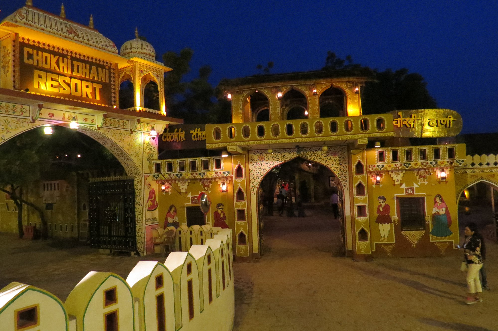 38465668_901579730240_7280678446777237504_o